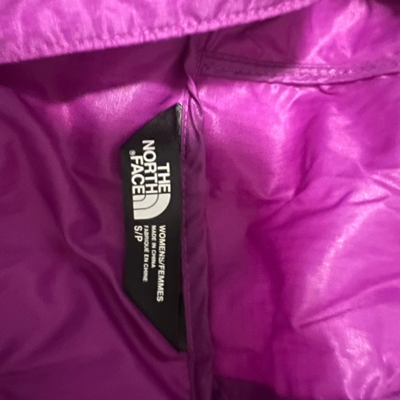 North Face windbreaker - Picture 3 of 5